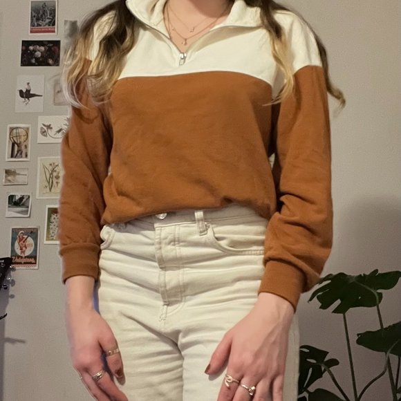 🍂70's Style Quarter-Zip🍂 - Picture 1 of 5